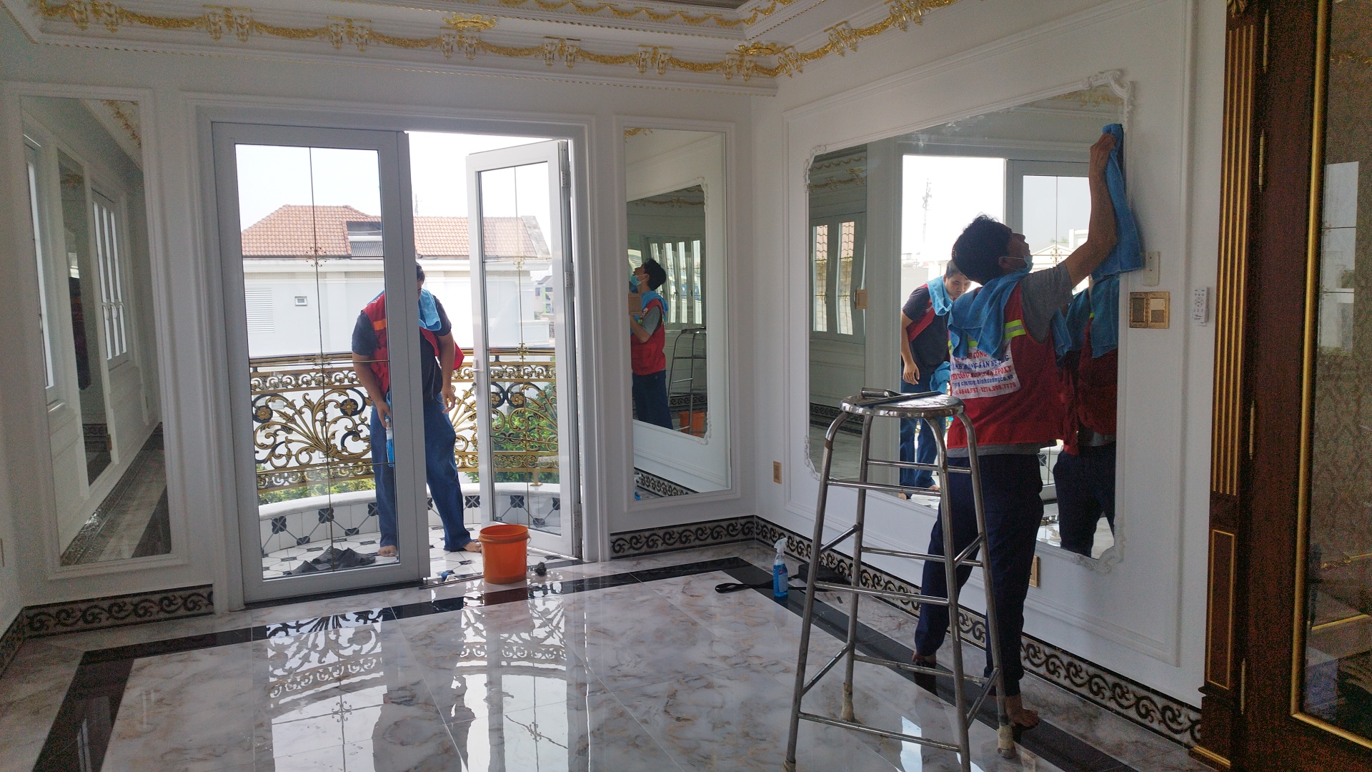Dịch vụ vệ sinh nhà cửa Bình Dương