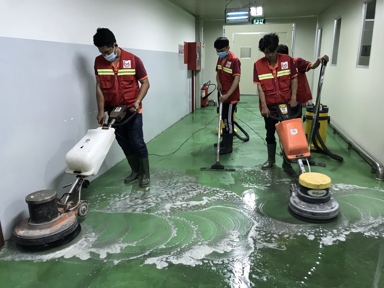 Dịch Vụ Vệ Sinh Công Nghiệp Bình Dương Dịch Vụ Vệ Sinh Công Nghiệp Bình Dương